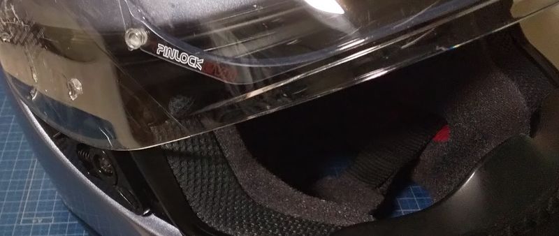 冬に備えてSHOEI Z-7へのPINLOCKの取り付けとシールドの閉まり具合を 